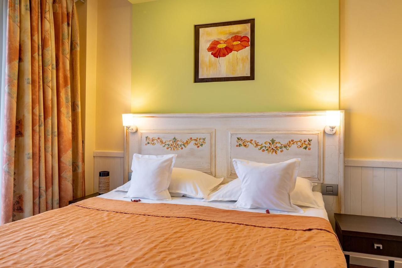 Casa Freya Hotel บุชเตนี ภายนอก รูปภาพ