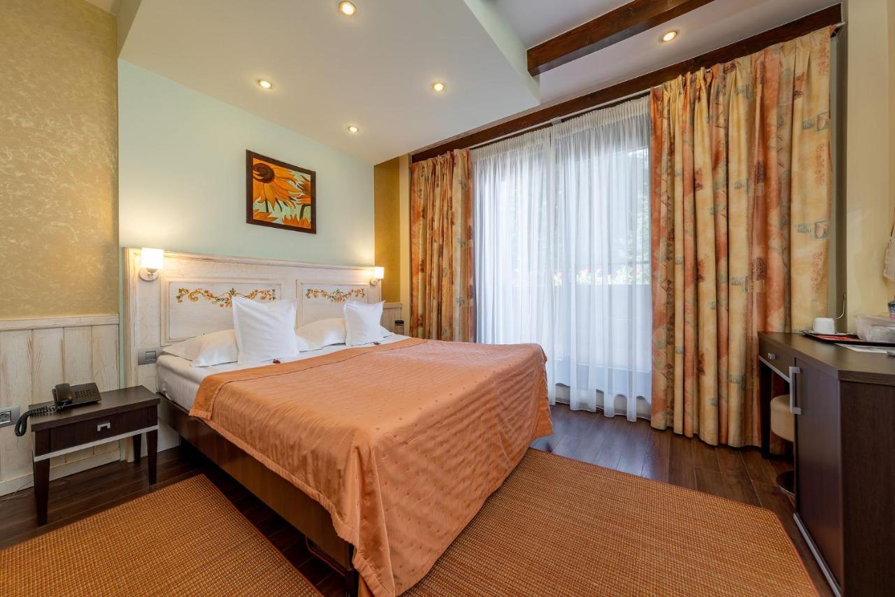 Casa Freya Hotel บุชเตนี ภายนอก รูปภาพ