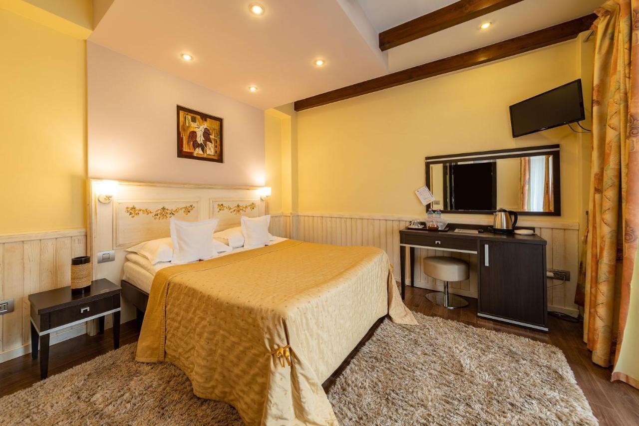 Casa Freya Hotel บุชเตนี ภายนอก รูปภาพ