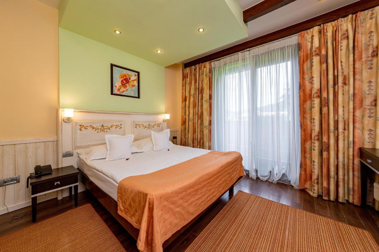 Casa Freya Hotel บุชเตนี ภายนอก รูปภาพ