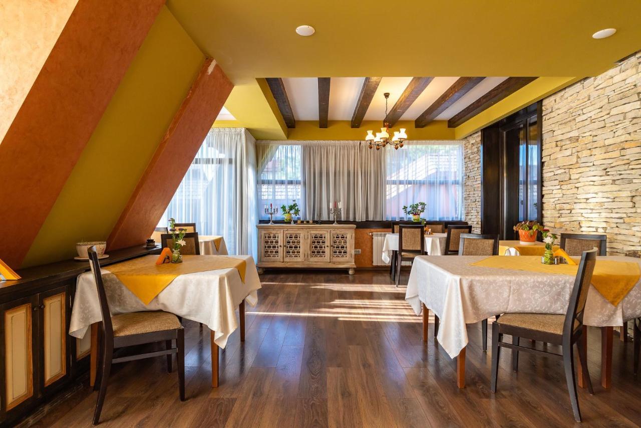 Casa Freya Hotel บุชเตนี ภายนอก รูปภาพ