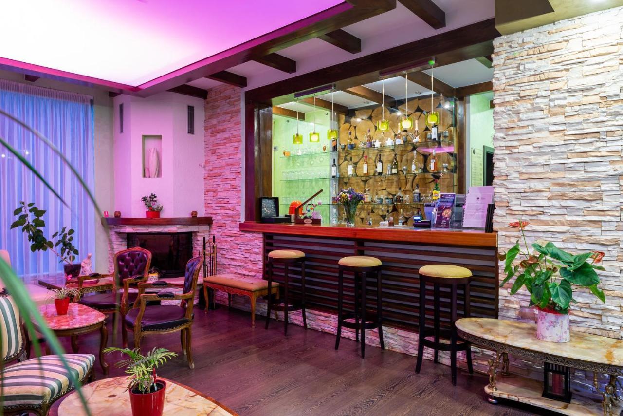 Casa Freya Hotel บุชเตนี ภายนอก รูปภาพ