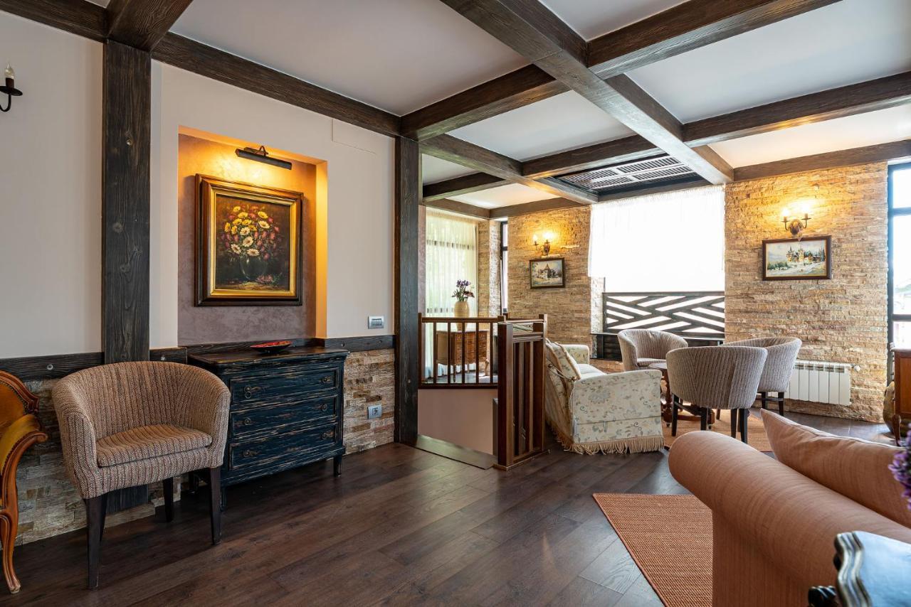 Casa Freya Hotel บุชเตนี ภายนอก รูปภาพ